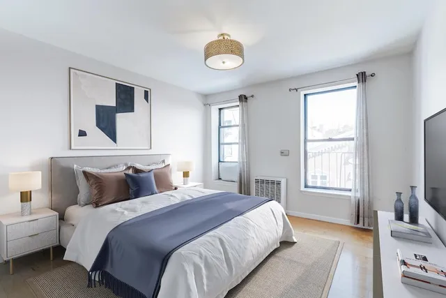 $779,000 | 544 East 11th Street, Unit 4A | East Village