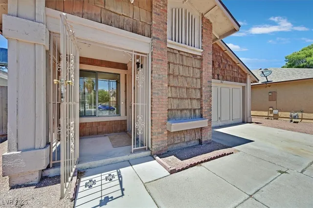 $350,000 | 147 North Christy Lane, Las Vegas, NV 89110