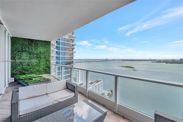 $6,450 | 2020 North Bayshore Drive, Unit 3408, Miami, FL 33137