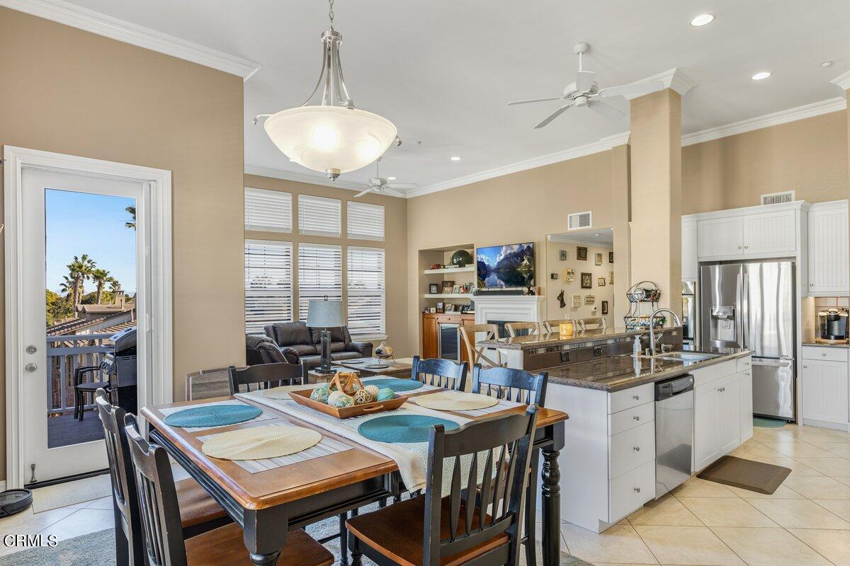 1561 Windshore Way Oxnard, CA 93035 - Photo 11 of 33 011_1565-windshore-way-oxnard-ca-usa-006