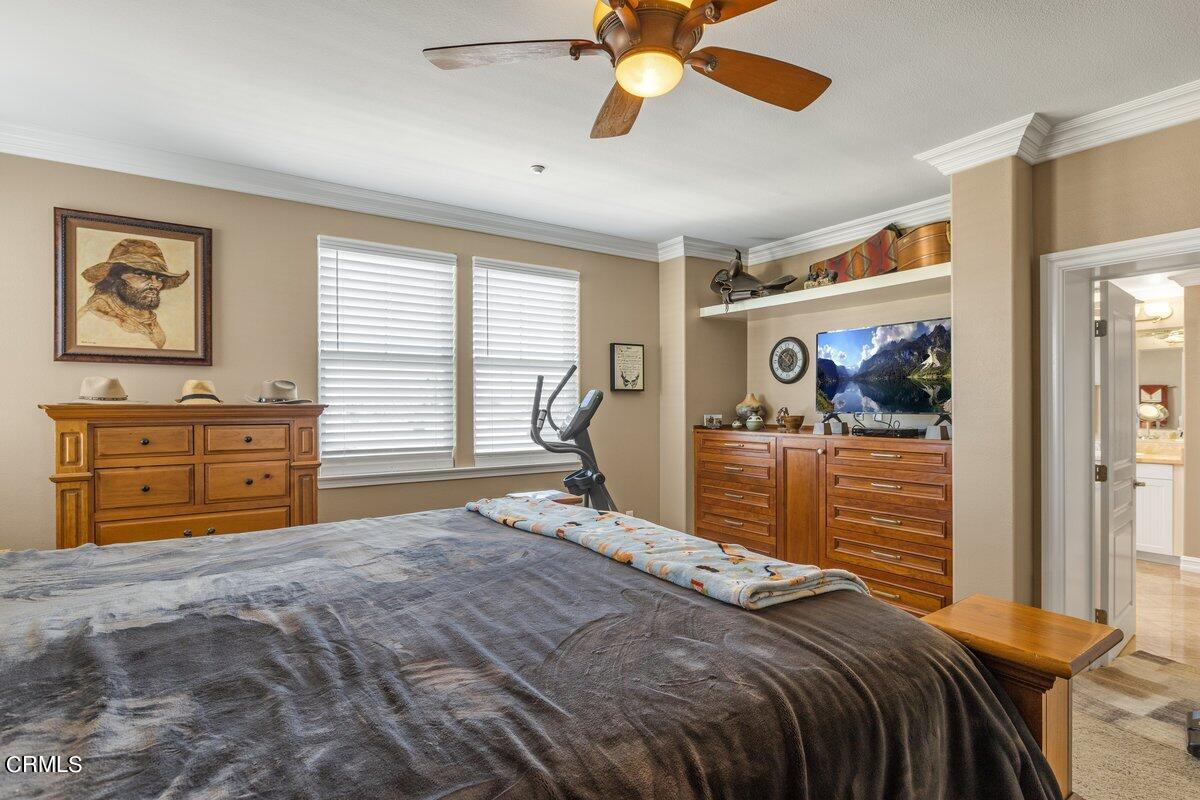 1561 Windshore Way Oxnard, CA 93035 - Photo 17 of 33 017_1565-windshore-way-oxnard-ca-usa-017