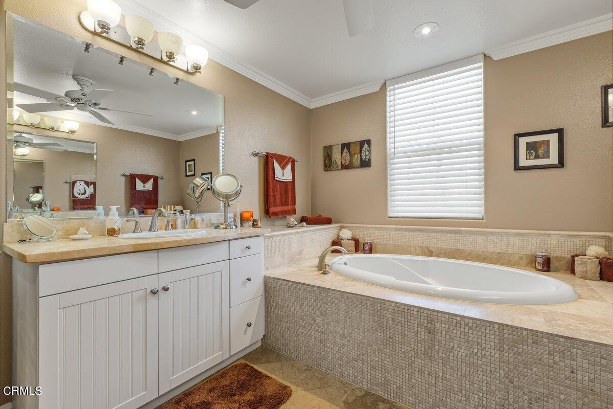 1561 Windshore Way Oxnard, CA 93035 - Photo 18 of 33 018_1565-windshore-way-oxnard-ca-usa-018