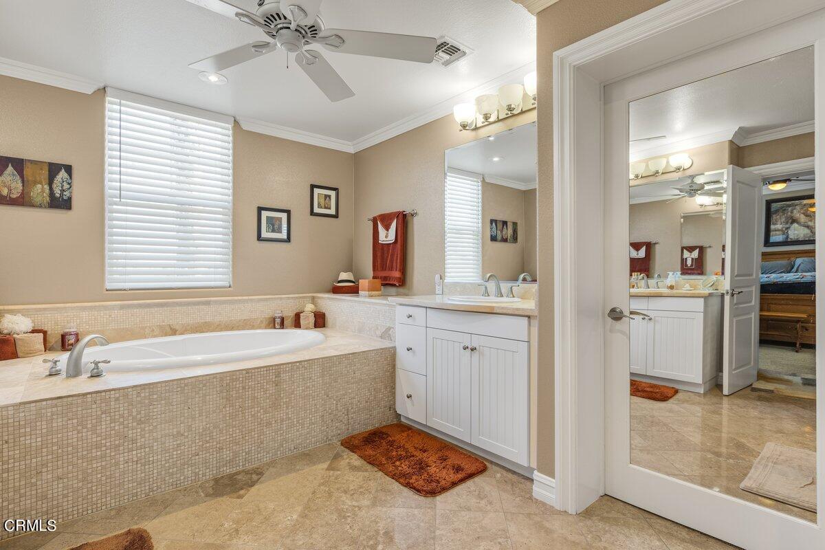 1561 Windshore Way Oxnard, CA 93035 - Photo 19 of 33 019_1565-windshore-way-oxnard-ca-usa-016