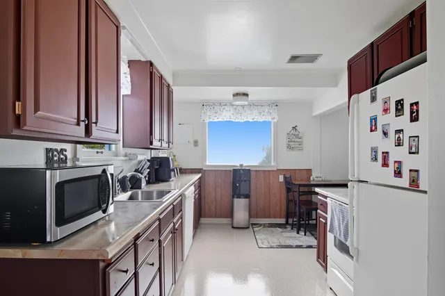 $245,000 | 409 Pend Oreille Boulevard, Metaline Falls, WA 99153