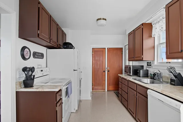 $245,000 | 409 Pend Oreille Boulevard, Metaline Falls, WA 99153