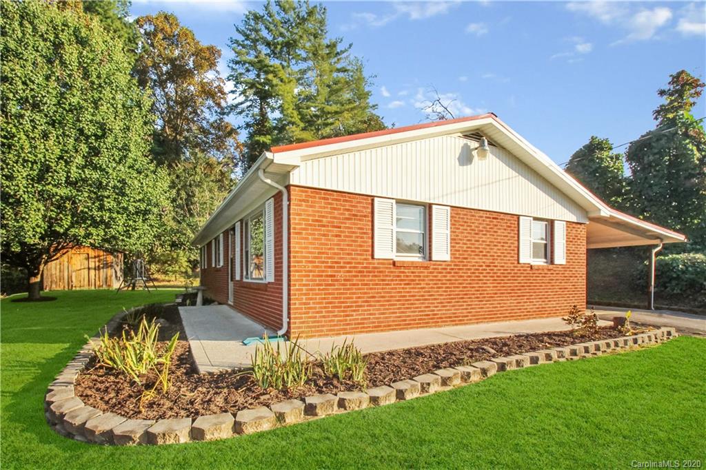 2831 Hankins Road Marion, NC 28752 - Photo 1 of 18 Gallery Image 1