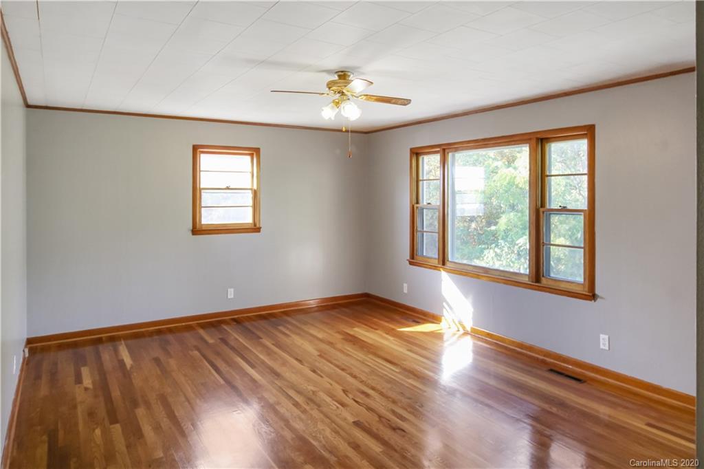 2831 Hankins Road Marion, NC 28752 - Photo 4 of 18 Gallery Image 4
