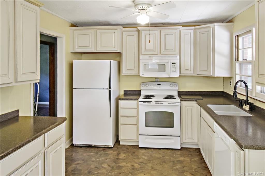 2831 Hankins Road Marion, NC 28752 - Photo 5 of 18 Gallery Image 5