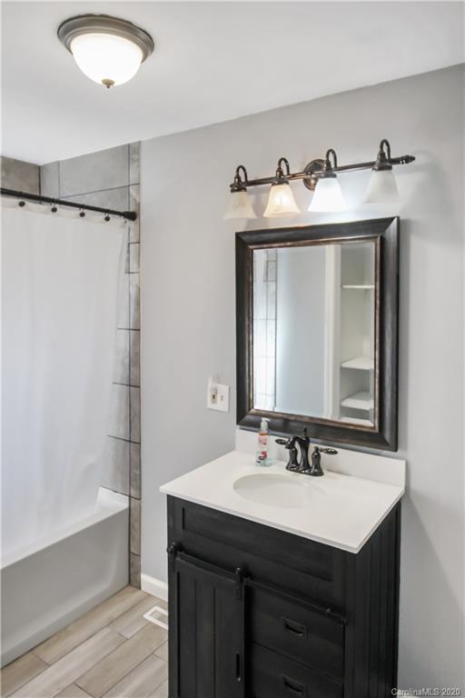 2831 Hankins Road Marion, NC 28752 - Photo 9 of 18 Gallery Image 9