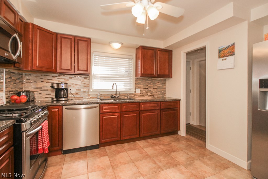 13507 Corby Road Cleveland, OH 44120 - Photo 10 of 29 Gallery Image 10