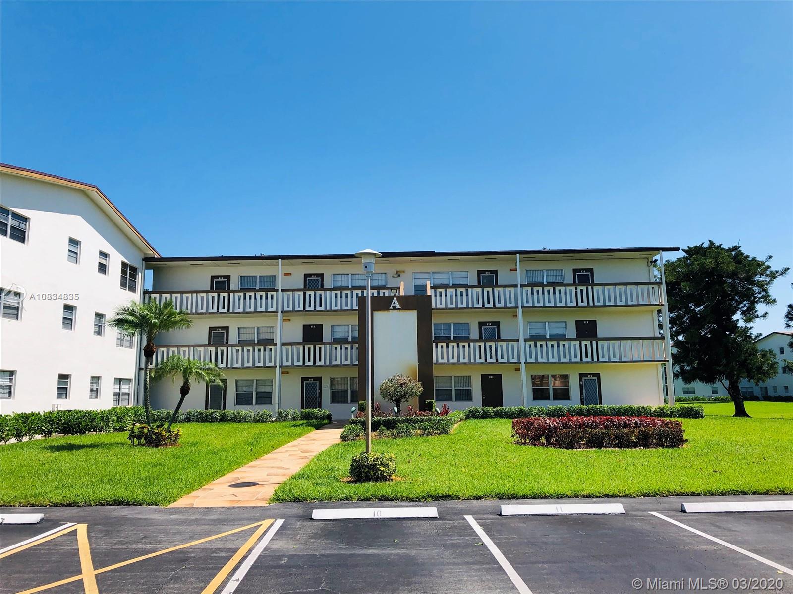 11 Mansfield East, Unit A Boca Raton, FL 33434 - Photo 2 of 25 Gallery Image 2