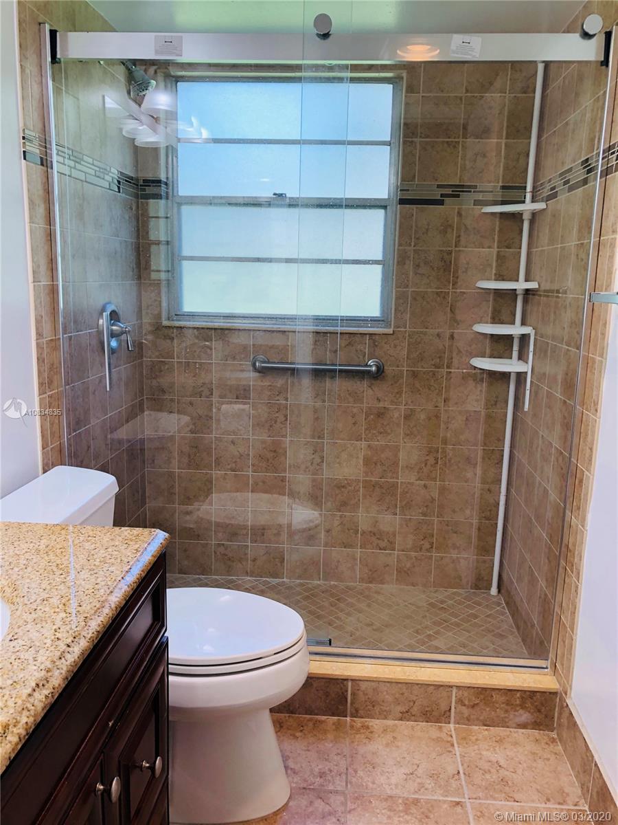 11 Mansfield East, Unit A Boca Raton, FL 33434 - Photo 11 of 25 Gallery Image 11