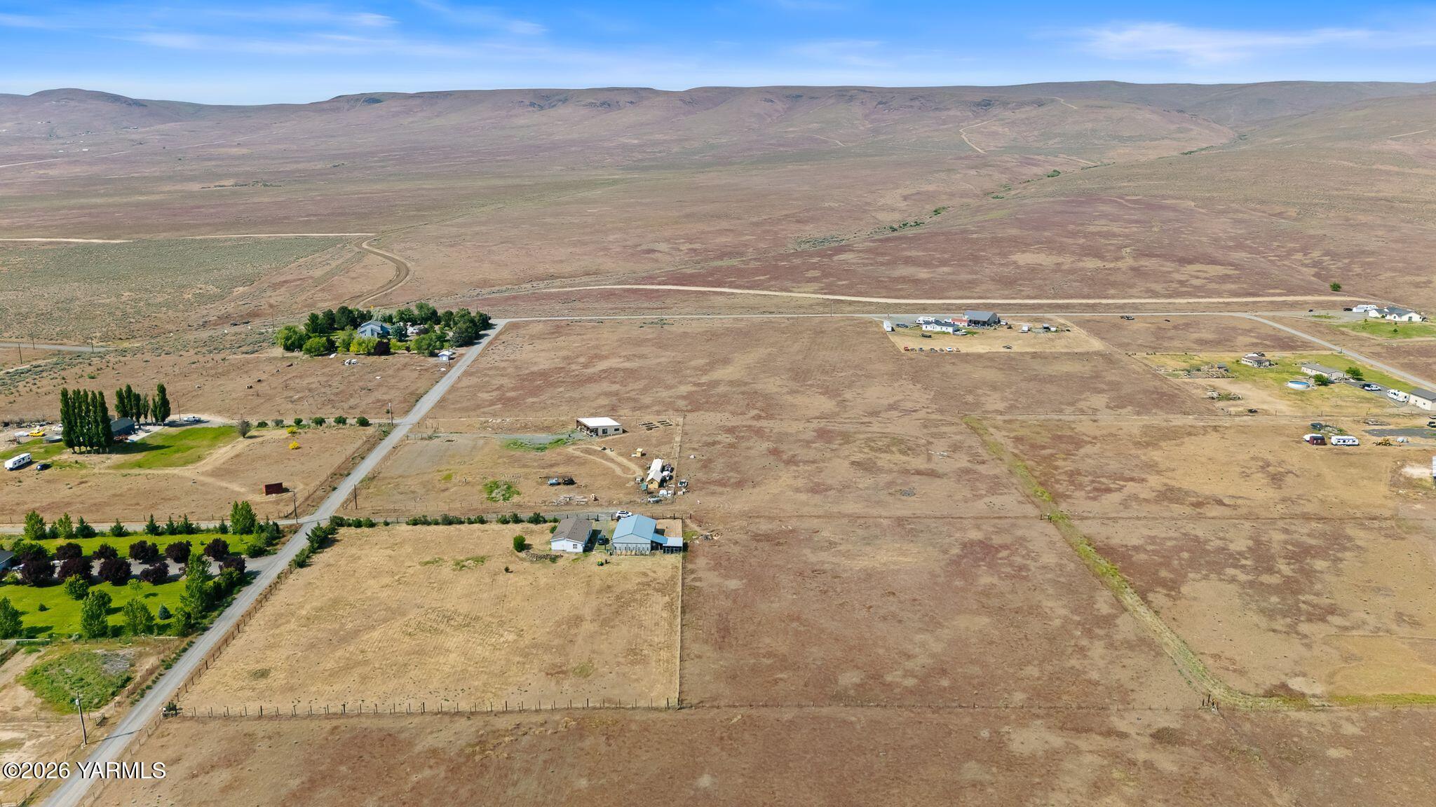 12076 Mieras Road Moxee, WA 98936 - Photo 24 of 27 12076 Mireas Rd Aerials-4