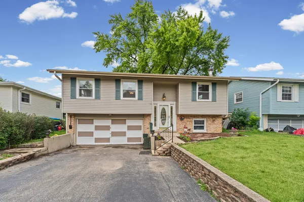 $345,000 | 22W381 2nd Street, Glen Ellyn, IL 60137