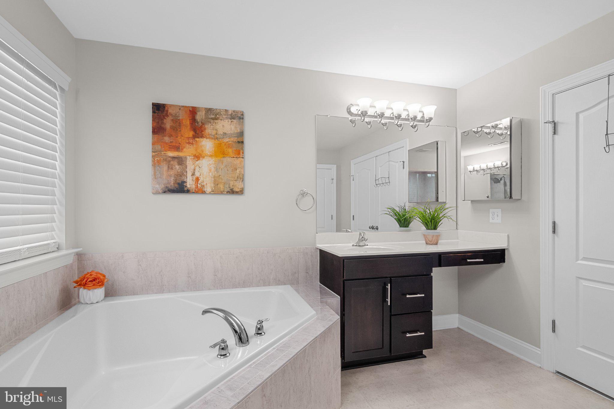 4554 Coachmans Path Court Waldorf, MD 20601 - Photo 19 of 40 Modern bathroom with elegant finishes.