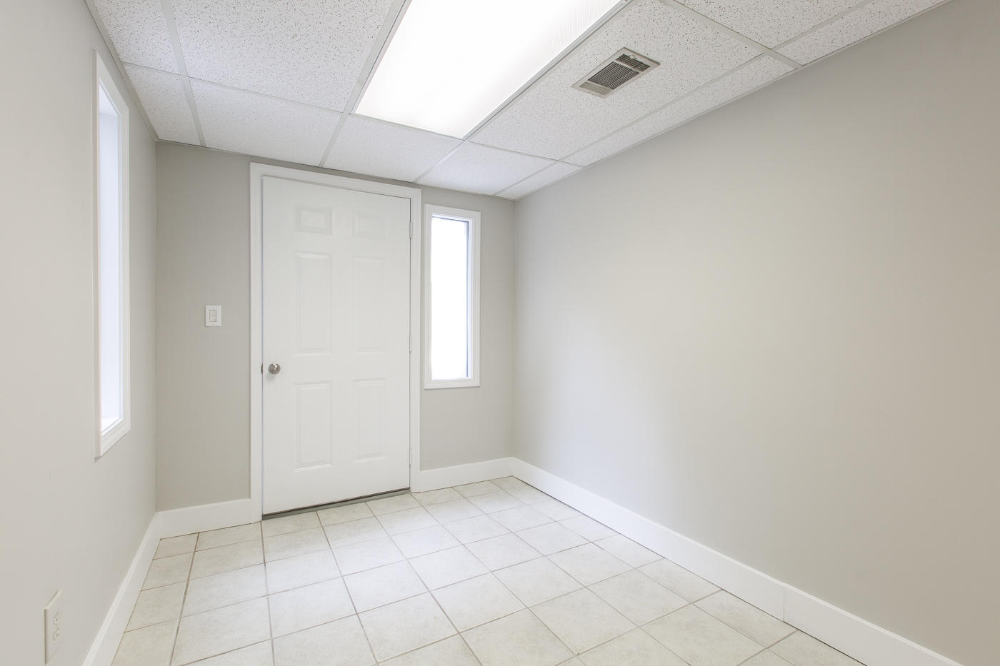 500 Gillespie Road Chattanooga, TN 37411 - Photo 24 of 26 Basement Entrance