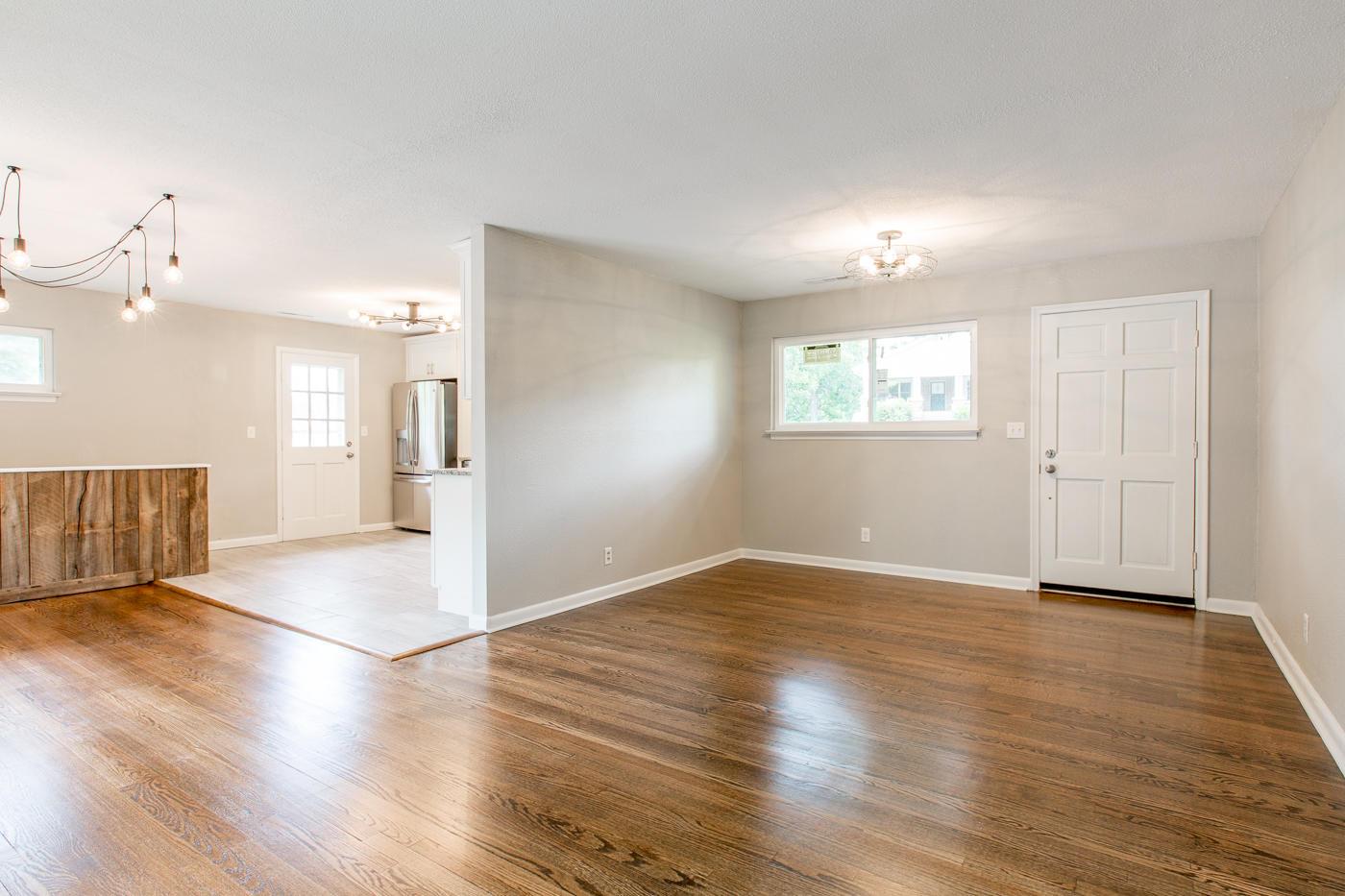 500 Gillespie Road Chattanooga, TN 37411 - Photo 7 of 26 Living Room