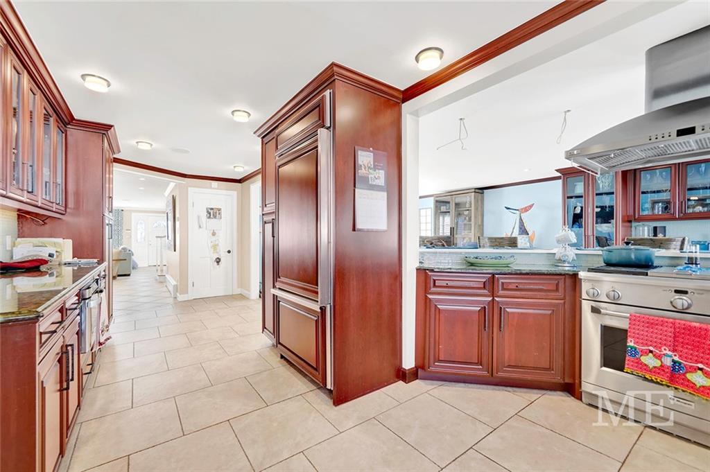 25 West 10th Road Queens, NY 11693 - Photo 14 of 30 Gallery Image 14