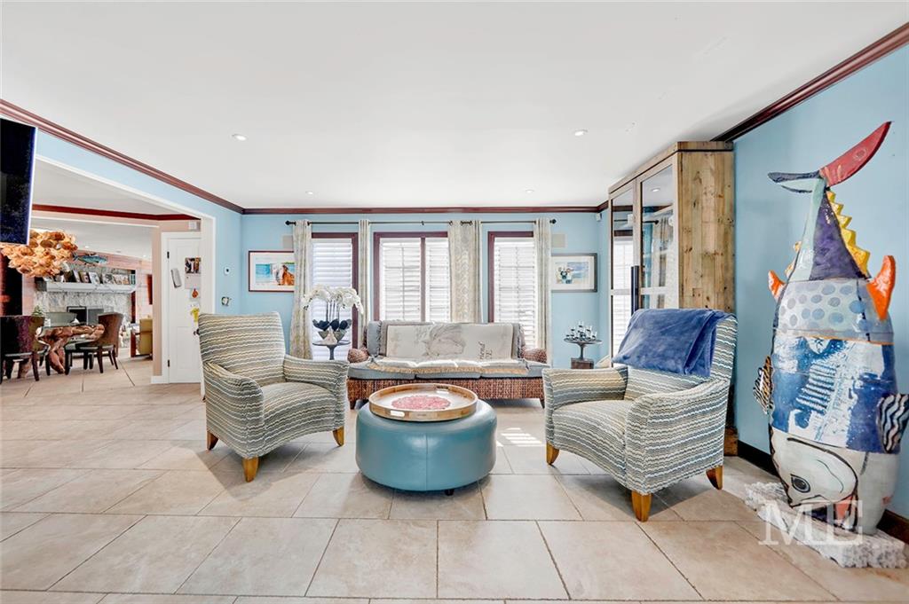 25 West 10th Road Queens, NY 11693 - Photo 6 of 30 Gallery Image 6