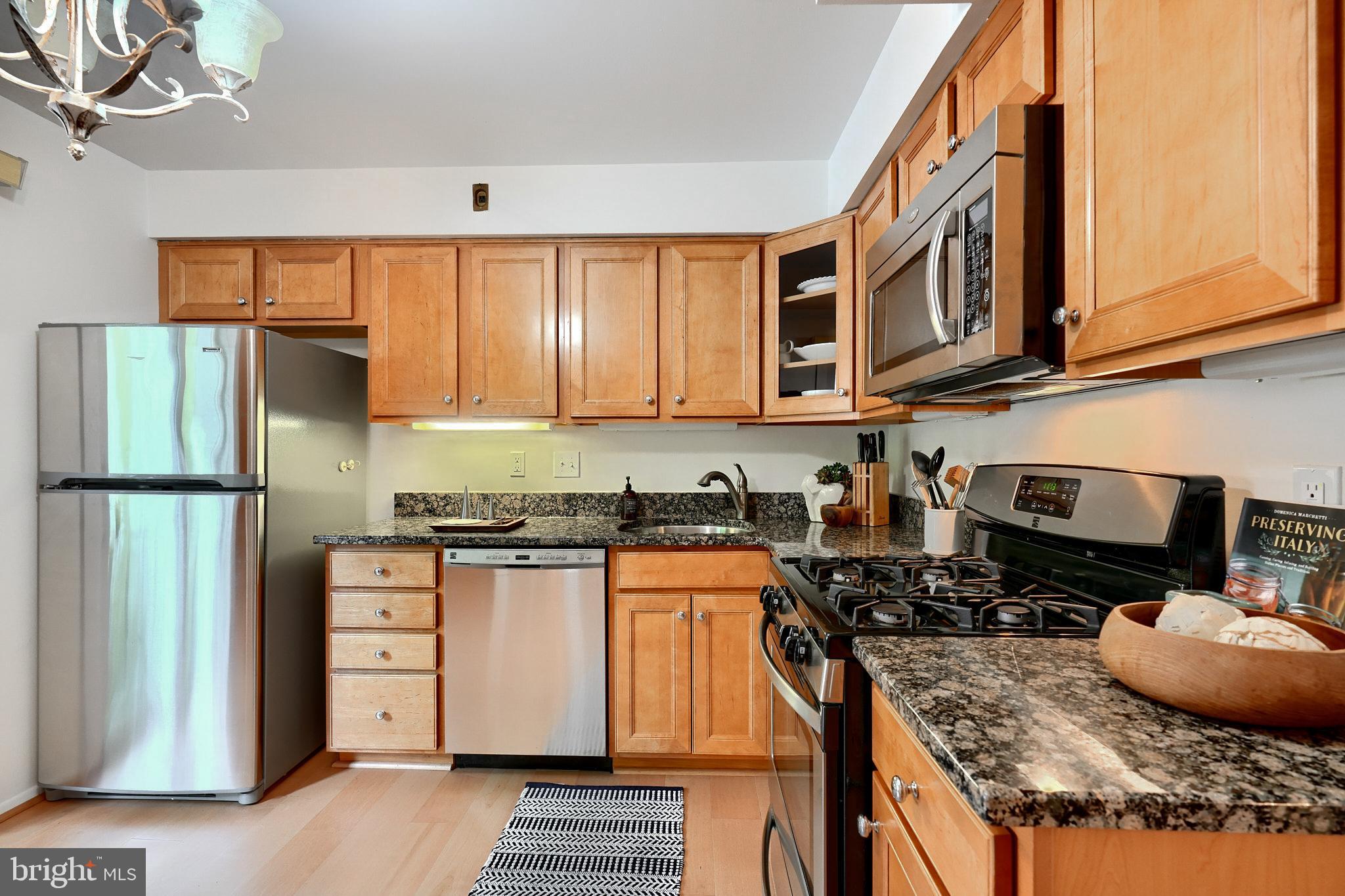 1925 Greenberry Road Baltimore, MD 21209 - Photo 4 of 32 Gorgeous Updated Kitchen