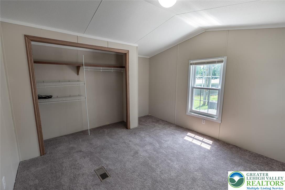 4403 Wolfs Crossing Road Orefield, PA 18069 - Photo 4 of 16 Gallery Image 4