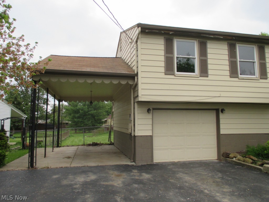 667 North Road Niles, OH 44446 - Photo 2 of 25 Gallery Image 2