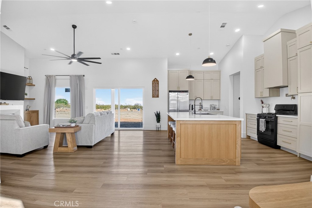 4084 Chevoit Road Phelan, CA 92371 - Photo 17 of 27