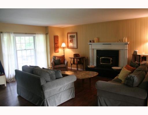 350 Howland Road East Greenwich, RI 02818 - Photo 3 of 7 Living Room.