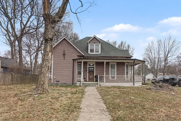 $299,000 | 600 5th Avenue East, Springfield, TN 37172