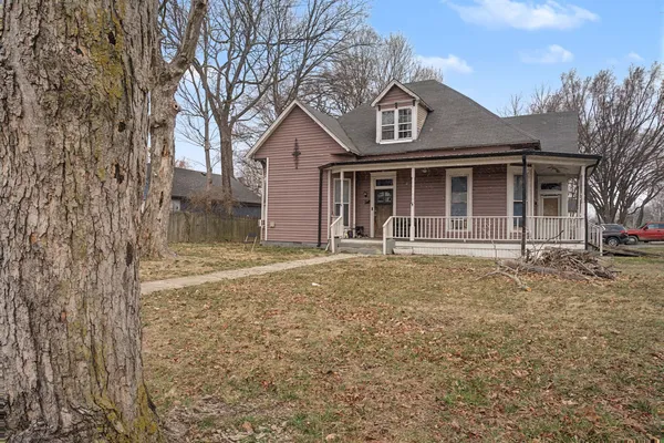 $299,000 | 600 5th Avenue East, Springfield, TN 37172