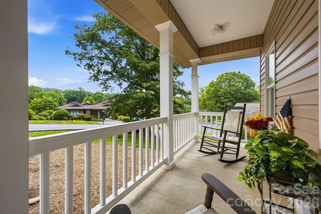 3121 Cove Loop Road Hendersonville, NC 28739 - Photo 4 of 48