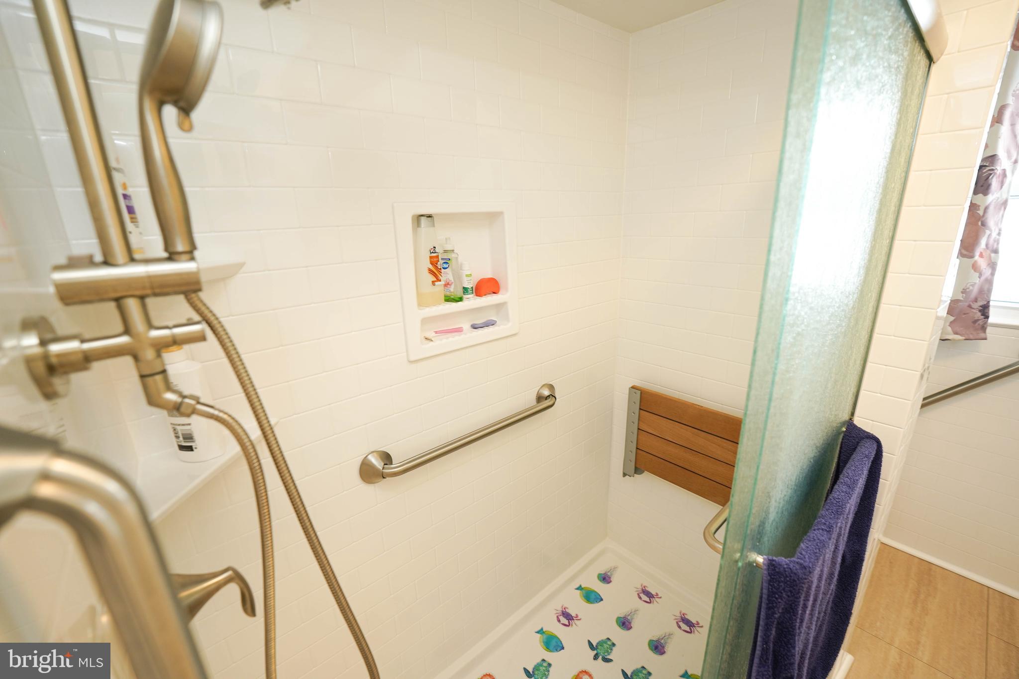 5627 Galestown Reliance Road Rhodesdale, MD 21659 - Photo 35 of 48 a hallway with painting on the wall and a large mirror