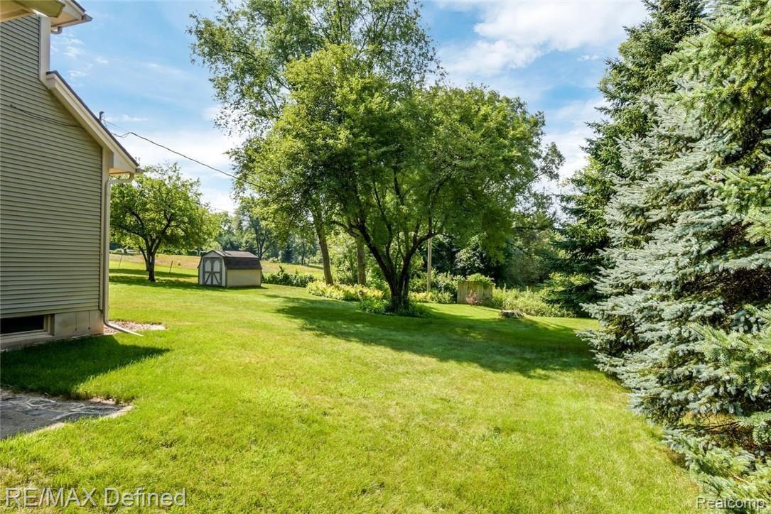 1985 Cole Road Lake Orion, MI 48362 - Photo 41 of 44 1985 Cole Rd Orion charter-large-046-46-1985 cole rd00025-1499x1000-72dpi.jpg