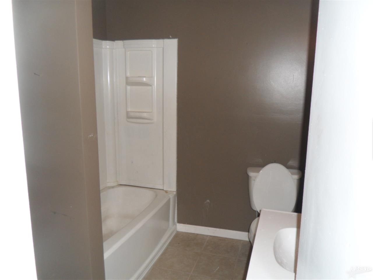 2121 East Paulding Road Fort Wayne, IN 46806 - Photo 5 of 11