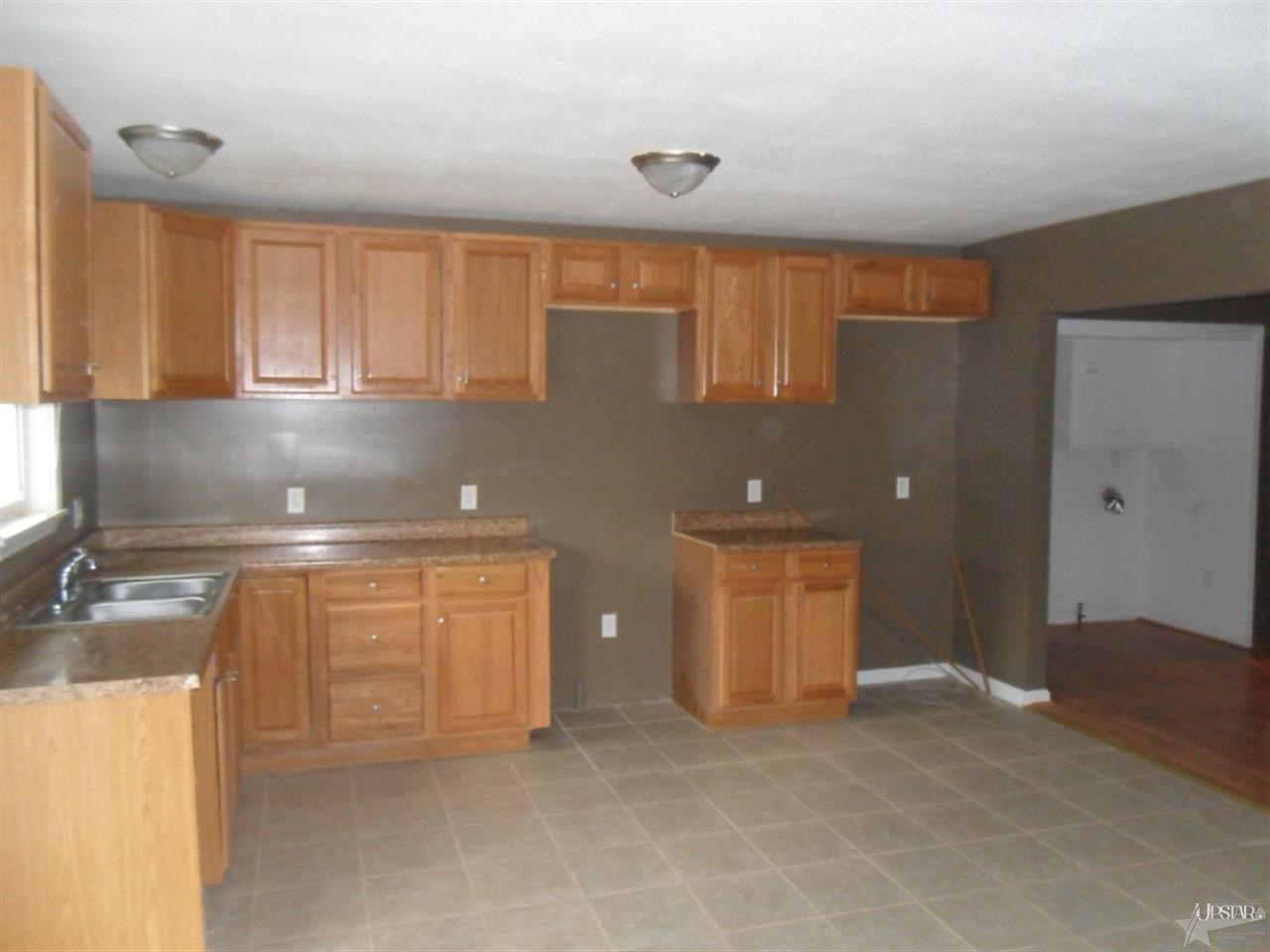2121 East Paulding Road Fort Wayne, IN 46806 - Photo 8 of 11