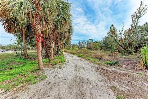 $235,000 | 362 Pine Run Drive, Osprey, FL 34229