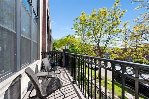 $789,000 | 3443 North Whipple Street, Chicago, IL 60618