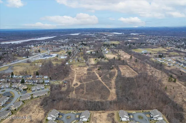 $949,999 | 30 Landor Lane, Cohoes, NY 12047