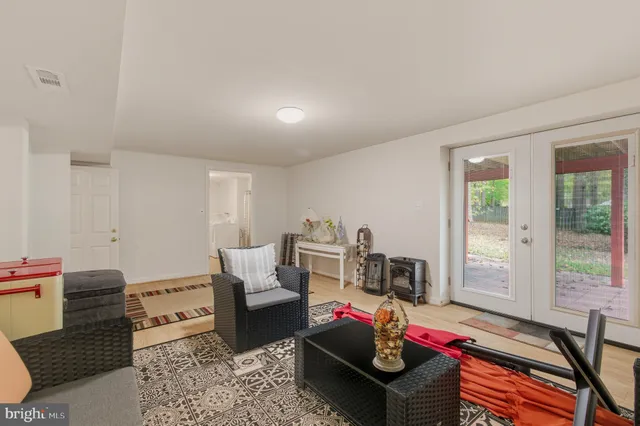 $675,000 | 1609 Winding Waye Lane, Silver Spring, MD 20902