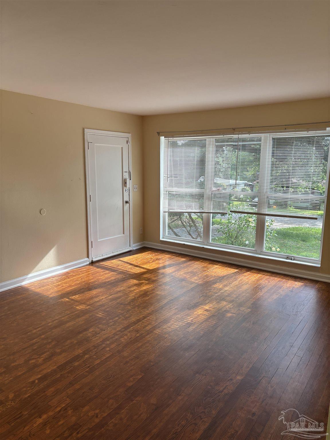 5095 Crestwood Road Pensacola, FL 32503 - Photo 5 of 18