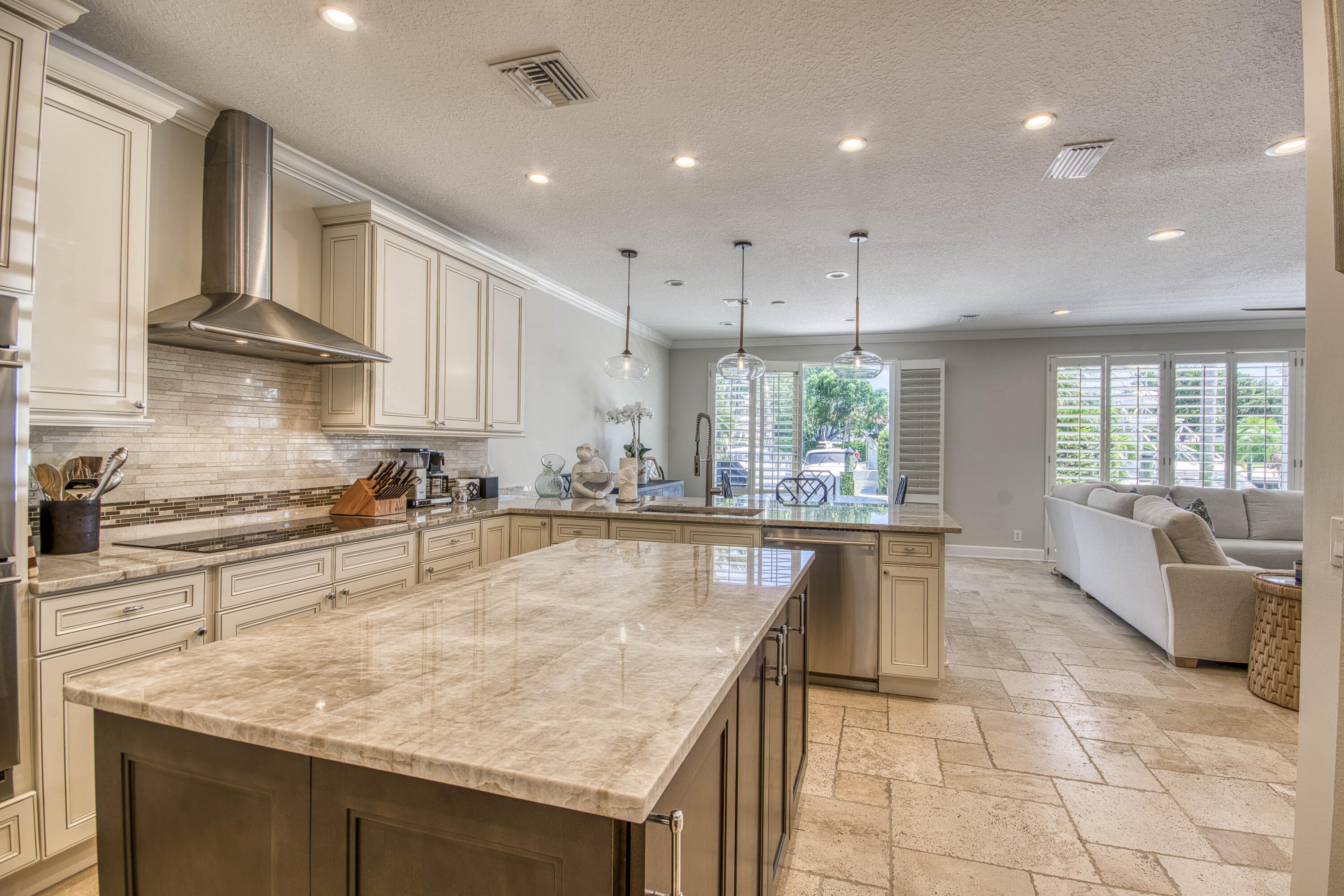2245 Monet Road North Palm Beach, FL 33410 - Photo 4 of 33 _IMG2076_HDR