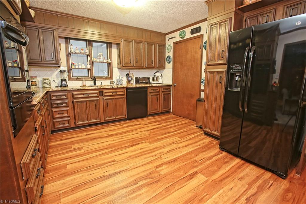 701 Ragsdale Road Jamestown, NC 27282 - Photo 13 of 25 Gallery Image 13