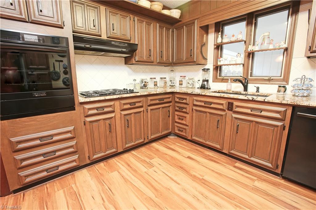 701 Ragsdale Road Jamestown, NC 27282 - Photo 15 of 25 Gallery Image 15