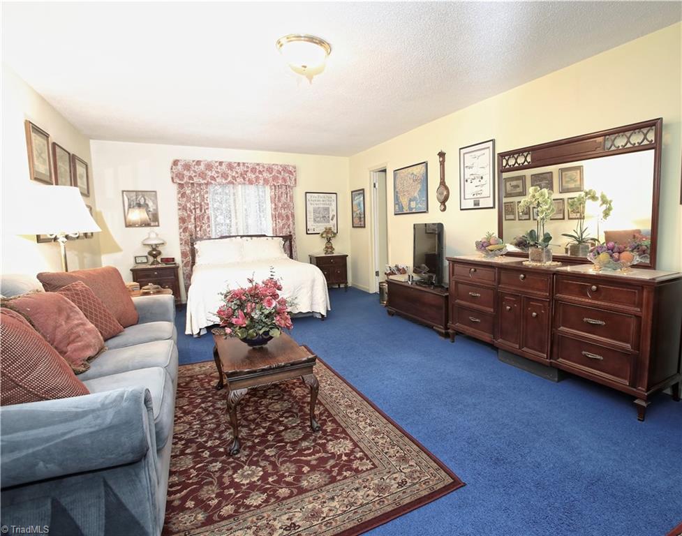 701 Ragsdale Road Jamestown, NC 27282 - Photo 17 of 25 Gallery Image 17
