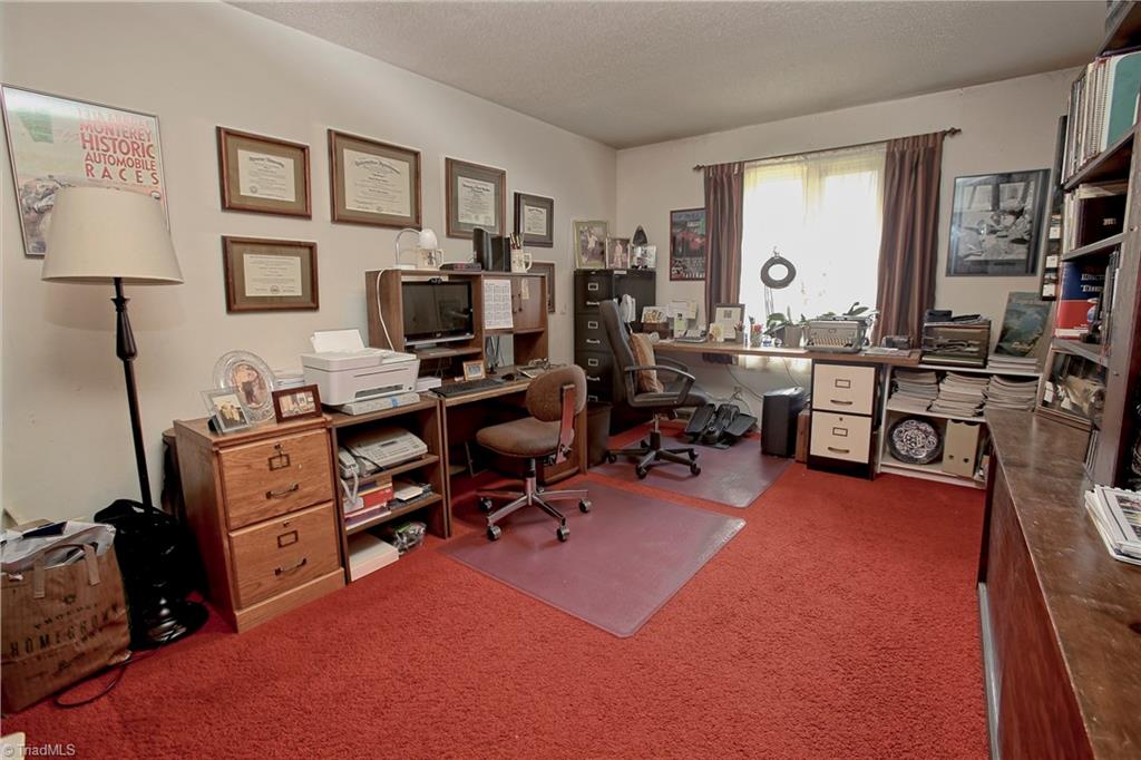 701 Ragsdale Road Jamestown, NC 27282 - Photo 19 of 25 Gallery Image 19