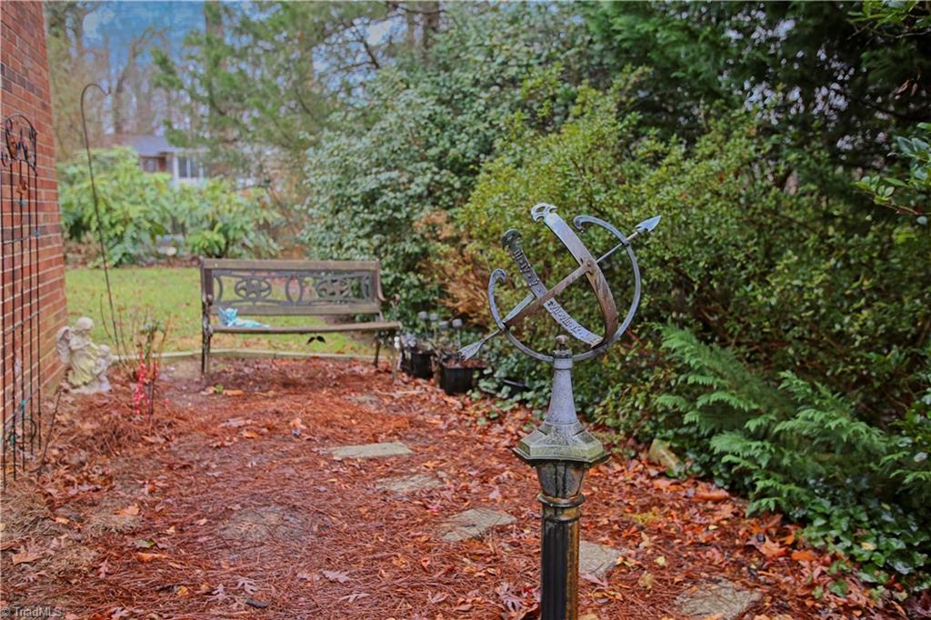 701 Ragsdale Road Jamestown, NC 27282 - Photo 21 of 25 Gallery Image 21