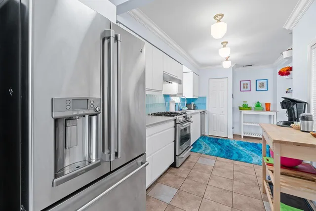 $599,000 | 321 North Lakeside Drive, Lake Worth Beach, FL 33460