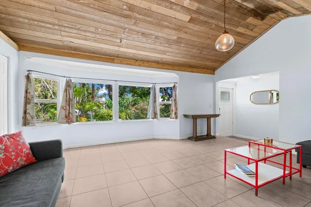 $599,000 | 321 North Lakeside Drive, Lake Worth Beach, FL 33460