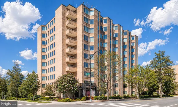 $212,000 | 2800 Wisconsin Avenue Northwest, Unit 705, Washington, DC 20007