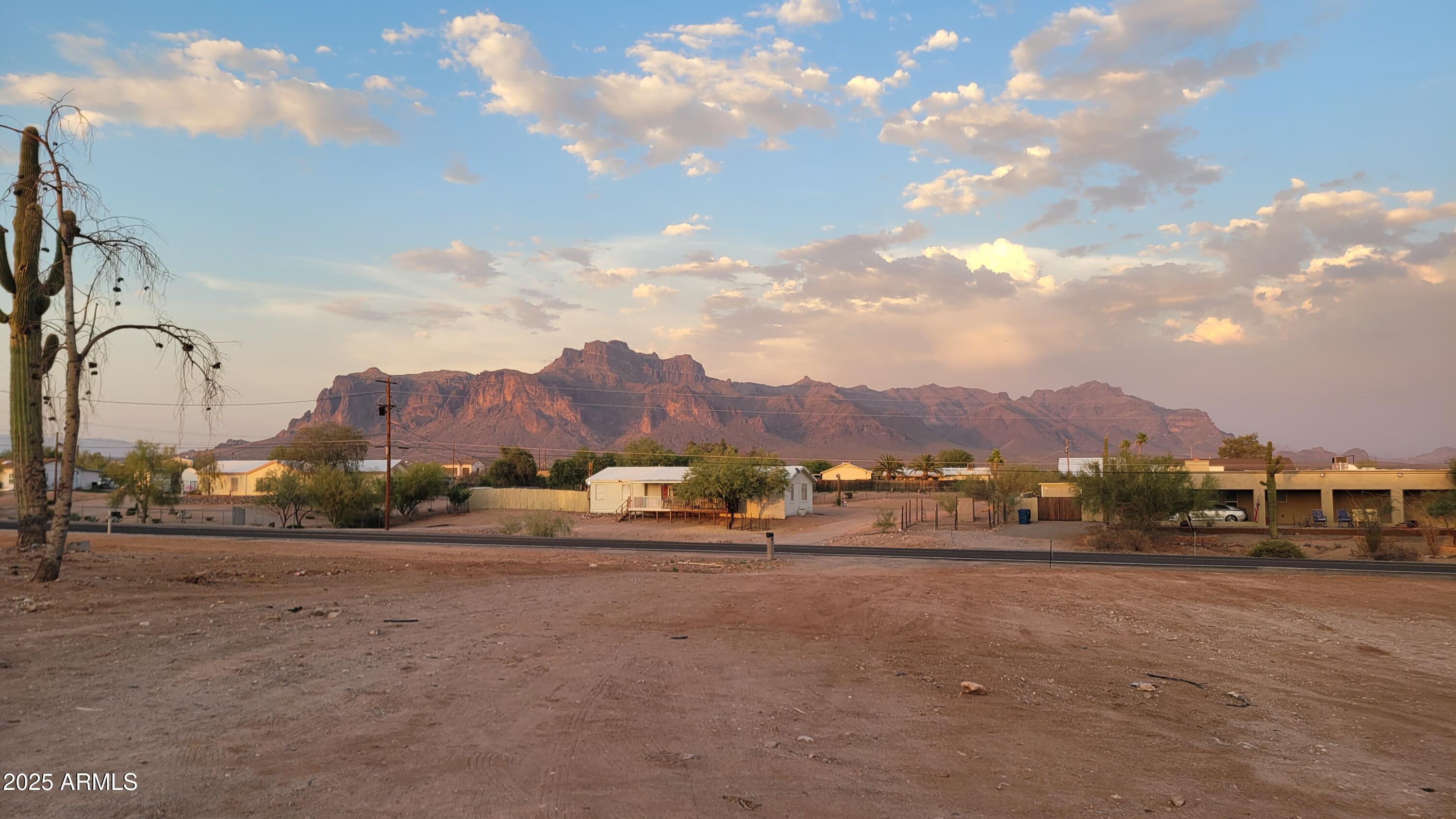522 South Cortez Road Apache Junction, AZ 85119 - Photo 21 of 48 a view of outdoor space and city view